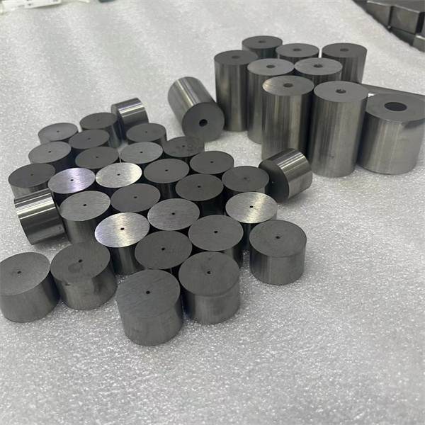 GT55 Equivalent Tungsten Carbide Cold Forging Dies For Bolts and Nuts